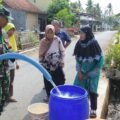 Kodim 0703/Cilacap Salurkan 20.000 Liter Air Bersih untuk Warga Desa Brani