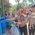 Warnai HUT Humas Polri ke-75, Bidhumas Polda Jateng Salurkan 16.000 Liter Air Bersih untuk Warga Jabungan